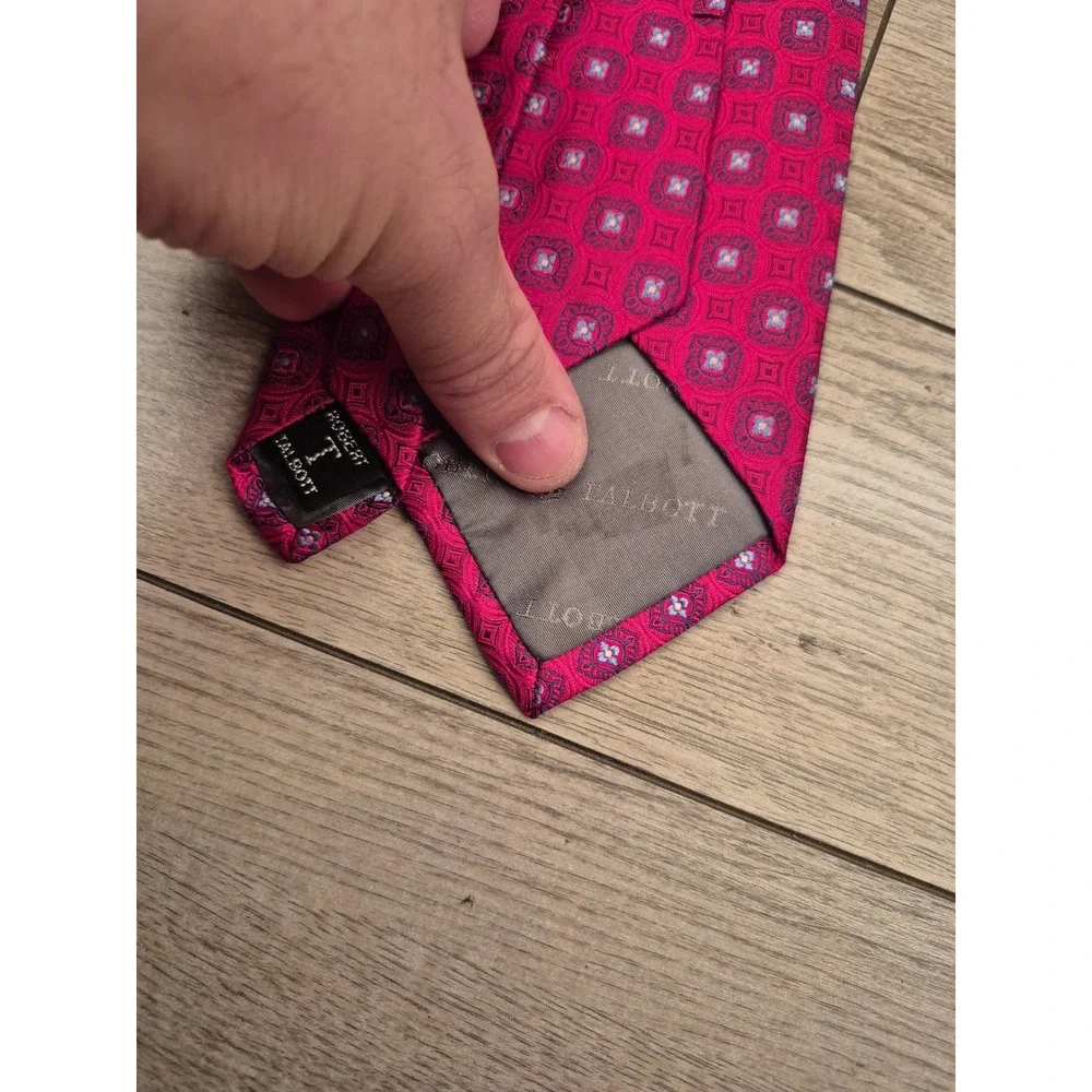 Robert Talbott Nordstrom Mens Silk Tie Magenta Pink Red Geometric‎ Pattern